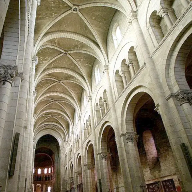 Abbaye Notre-Dame de Fontgombault